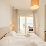 Apartmán Palazzo Verdi - Seafront Luxe Retreat *
